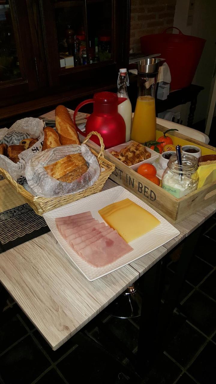 Guest House Adonis بروج المظهر الخارجي الصورة